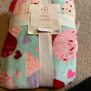 Throw blanket